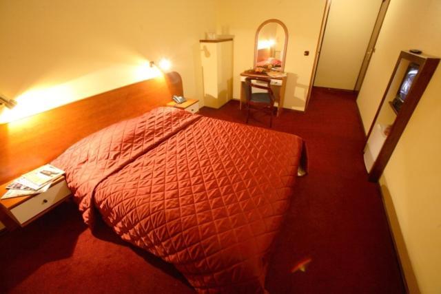 Hotel Dinara Livno Rum bild